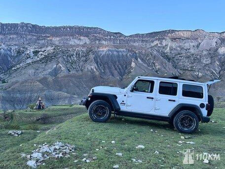 Jeep, Wrangler, 2000, 272, бензин, внедорожник, автомат, полный привод, среднее состояние, левый, белый, 5 150 000 ₽